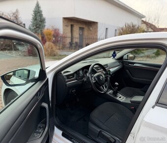 Škoda Superb,2.0 TDI 110kW NAVIGACE - 11