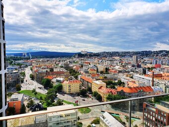 PRENÁJOM 2-izbový byt SKY Park - výhľad na hrad a parkovanie - 11