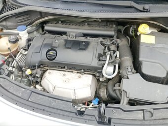 Peugeot 207sw 1.6i - 11