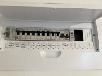 2 izb. byt,po kompletne NOVEJ rekonštrukcii, ZVOLENSKÁ ul. - 11