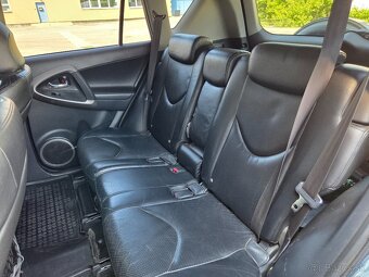 Toyota Rav4 2.2D-4x4 - 11