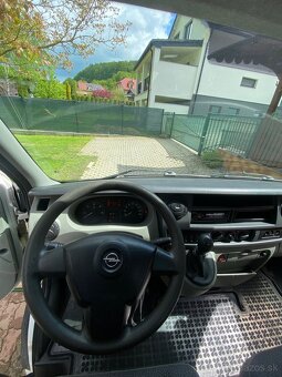 Opel Movano 2.5 CDTI - 11