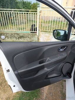 Predám Renault Clio 1.2 16V, 2018, 44 000 km, výborný stav - 11