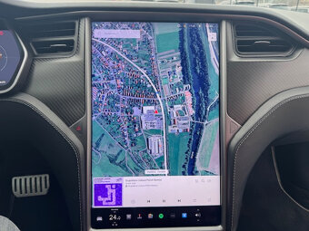 Tesla Model S Ludicrous Performance - 11