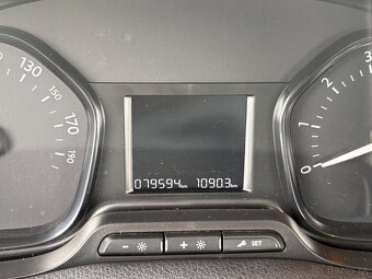 Toyota proace 2,0 tdi - 11