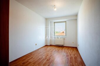 NA PREDAJ 129M2 4I BYT UL.POD PÁROVCAMI, PIEŠŤANY - 11