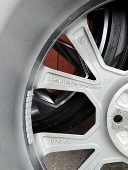 Originál elektróny Skoda RS Octavia R19 LETNÉ 235/40R19 - 11