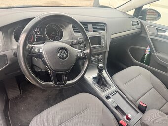 Volkswagen Golf - 11