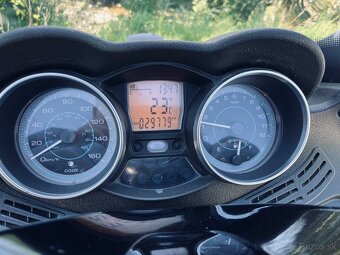 Piaggio Xevo 125 - 11