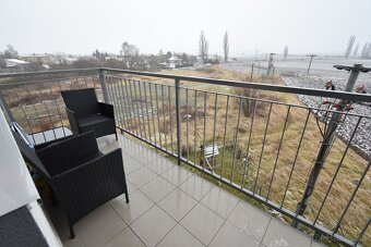 Slovenský Grob: 1 izbový byt s parkovacím státim - 11
