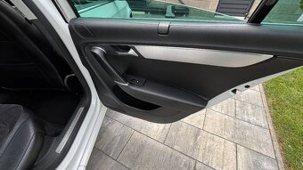 Volkswagen Passat 2.0 TDI BMT 170k Highline - 11