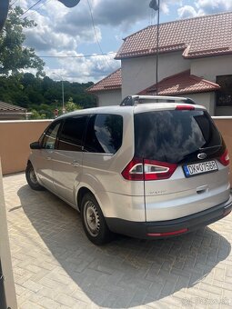 Predám nepojazdné auto Ford Galaxy Ghia - 11