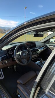 BMW 545e xdrive - 11