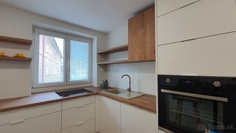 Predaj nadčasový, veľkometrážný 2 izb.byt/ Staré sídl. PD - 11