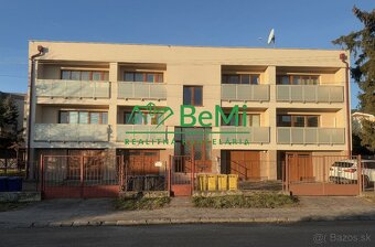 Luxusný 4-izbový byt s garážou a záhradou v tichej lokalite  - 11