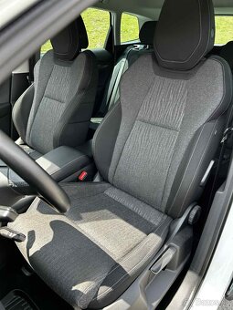 Predám Škoda Karoq Style 1,6 TDI - 11