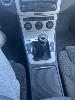 Volkswagen passat b6 1.9TDI - 11