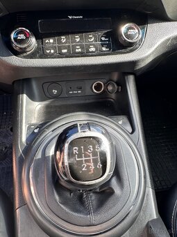 KIA Sportage 2.0 CRDi AWD - 11