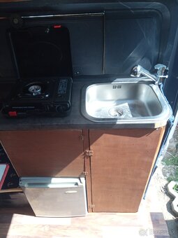 Mercedes Sprinter obytný - 11