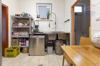 Na prenájom kaviareň v centre mesta Malacky - 11