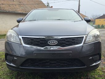 Kia Ceed 1.4 CVVT • Facelift 2011 • 172 tisíc KM • Nová STK - 11