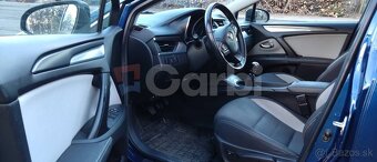 Toyota Avensis 1.8 Valvematic Active - 11