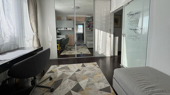 PREDAJ NÁDHERNÉHO 4-IZB. ZREKONŠTRUOVANÉHO BYTU S 2 BALKÓNMI - 11