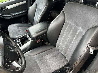 Mercedes-Benz R 320 CDI 4Matic - 11