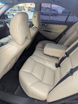 Volvo S60 D5 R-Design - 11