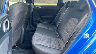 Kia Ceed SW 1.5 T-GDi Silver 118kW 6/2022 29000km TOP - 11