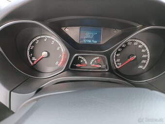 Ford Focus ST - 11