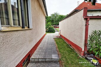 ABSOLUTE REAL/ Veľký stavebný pozemok 818 m2,DNV,ul. Na Grbe - 11