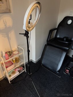 Vybavenie do salónu - 11