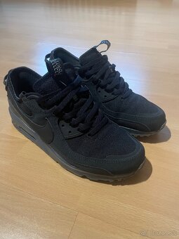 Superdry + 2x Nike Air Max - 11
