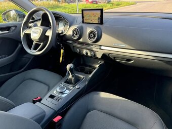 Audi A3 Sportback 30TFSI 6M
 - 11