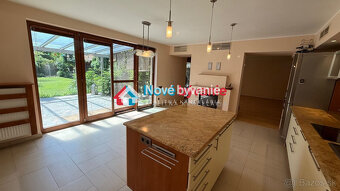 5 izb.RD, 4 terasy, dvojgaráž, krásna záhrada - SUPER CENA - 11