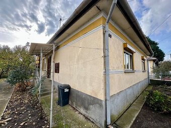 MAĎARSKO - ENCS PEKNÝ TROJIZBOVÝ DOM  S ROZLOHOU 80 M2 A PEK - 11