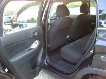 Chevrolet Orlando - 11