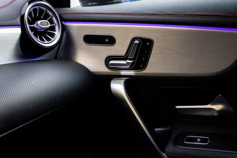 Mercedes Benz CLA 250 Shooting Brake 4 matic AMG - 11