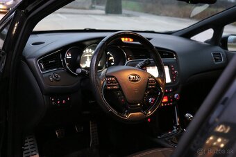 Kia CEED SW 1,6 CRDi GT-line - 11
