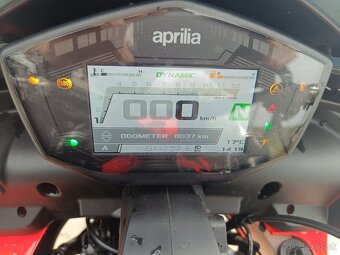 Aprilia Tuono 660 - 11