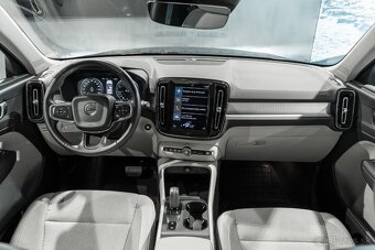 Volvo XC40 T4 190k Momentum Pro A/T - 11