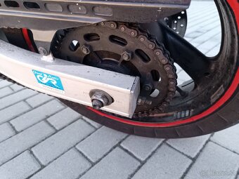 Yamaha FZ400 - 11