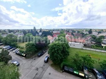 Iba u nás.Predaj pekného zrekonštruovaneho 3 izb bytu s logg - 11