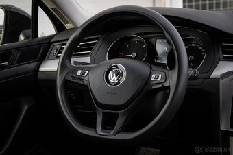 Volkswagen Passat Variant 2.0 TDI 2018 manuál - 11