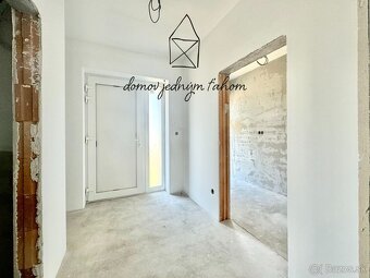 PREDAJ, skolaudovaný 4-izbový rodinný dom, terénne úpravy v  - 11