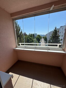 Prenájom priestranného 4-izbového bytu – Dubnica nad Váhom, - 11