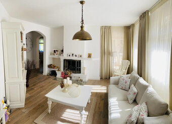 Nadštandardný 7 izb. rodinný dom Zálesie - 11