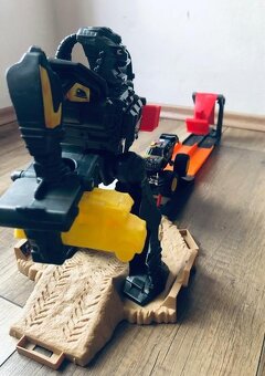 Hot Wheels - Monster Truck - 11
