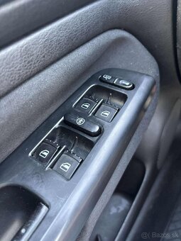 Volkswagen Golf IV - 11